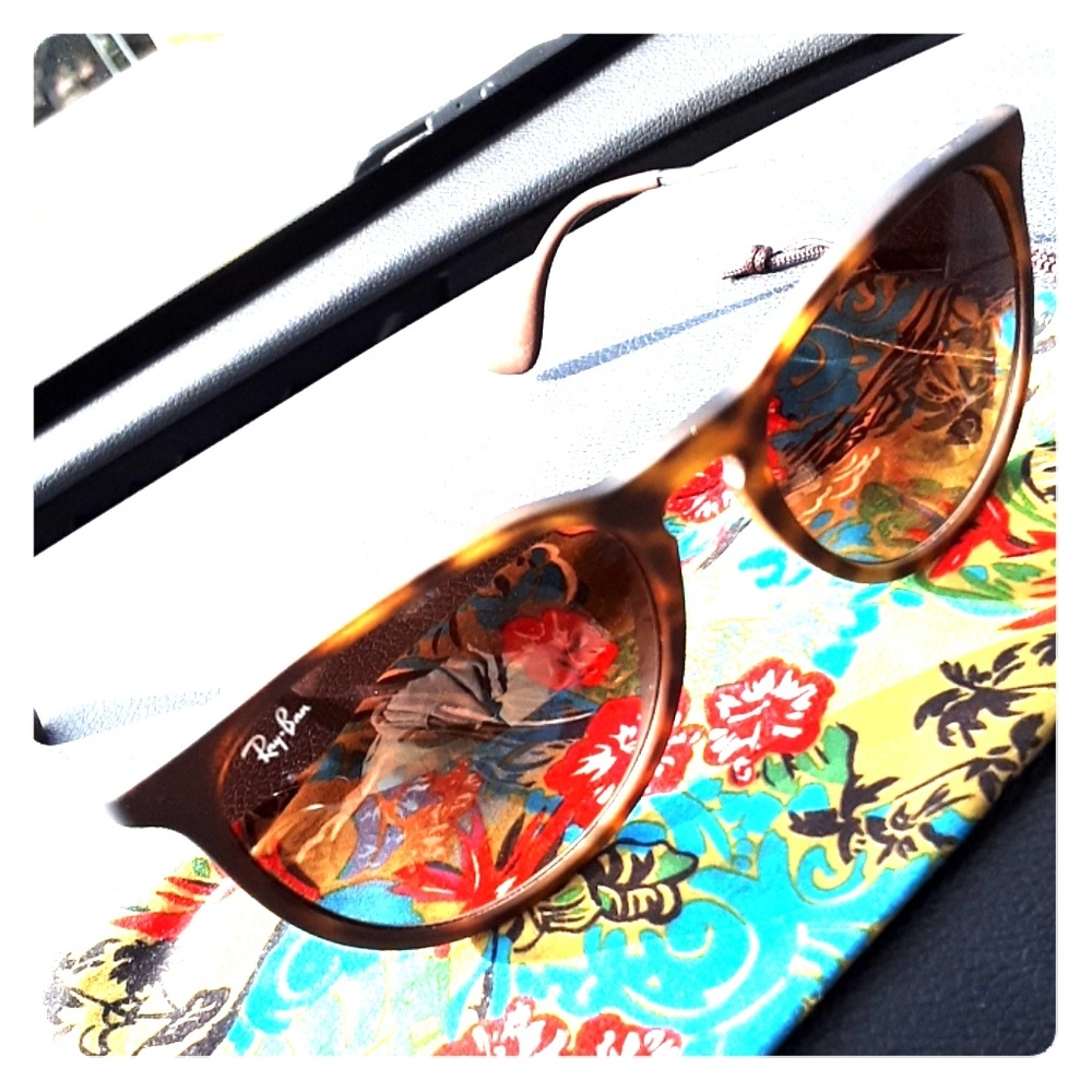Ray ban